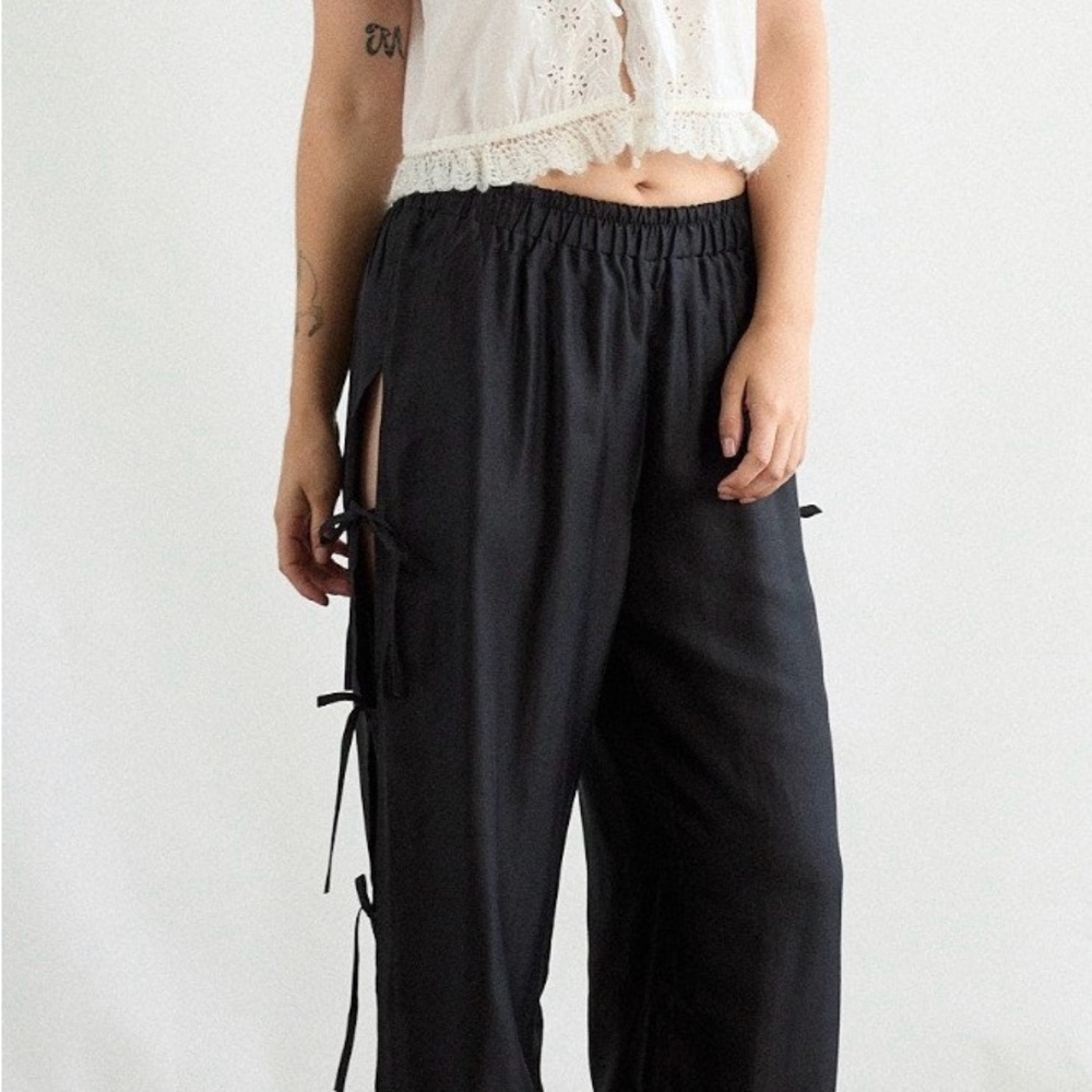 Lisa Says Gah Evelyn Side-Tie Wide Leg Pants